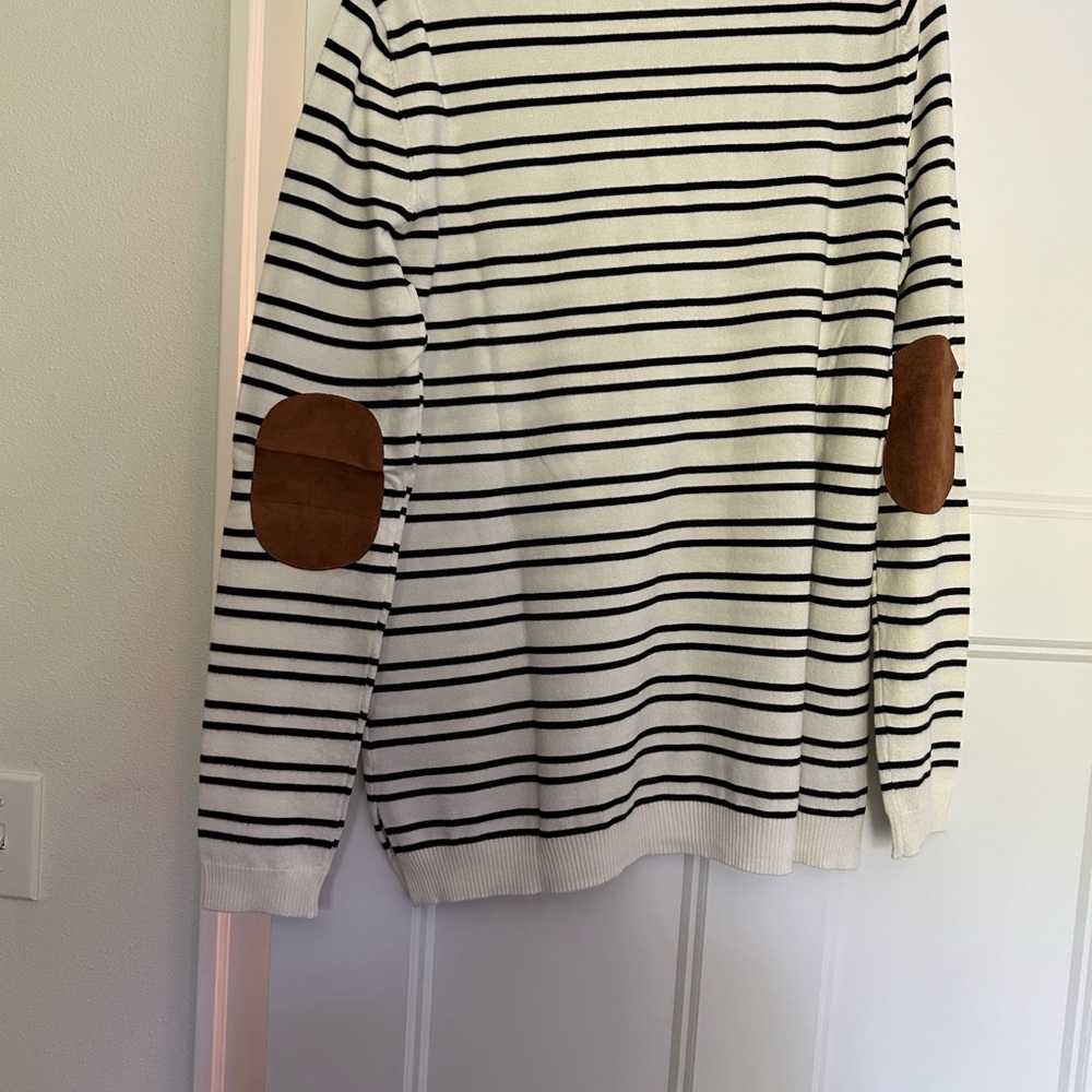 Sweater - Picture 2 of 2